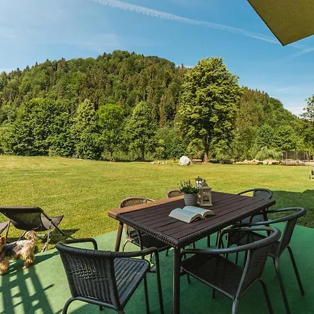 Pod Jarmuta Semesterbostad *